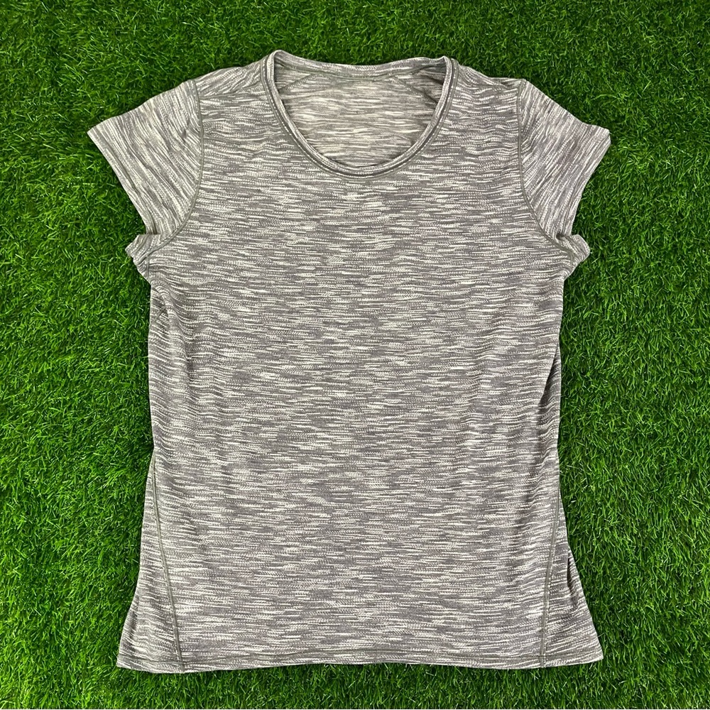 Lululemon Gray Activewear Top Womens Size 8 (M) Gray Short Sleeve Running Shirt